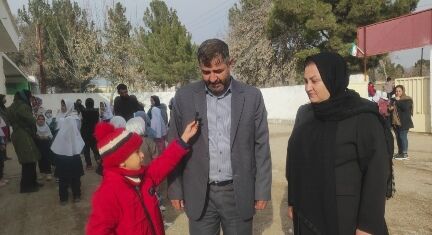 جشن پدر , دختری در کارخانه قند شیروان