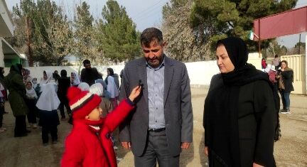 جشن پدر , دختری در کارخانه قند شیروان