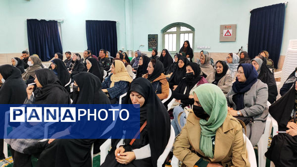 آموزش خانواده در دبستان فطرت؛ گامی مؤثر برای تربیت صحیح فرزندان و مدیریت پرخاشگری