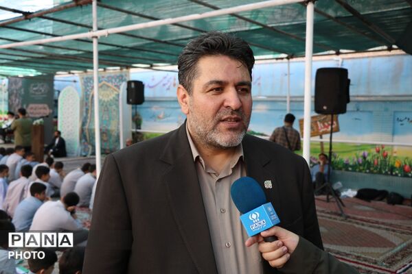 زنگ نماز در مدارس مشهد با حضور نماینده ولی‌فقیه در خراسان رضوی 