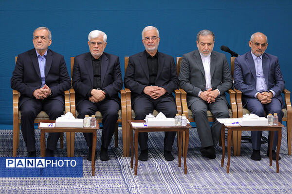 دیدار رئیس‌جمهور و اعضای هیأت دولت چهاردهم با رهبر معظم انقلاب
