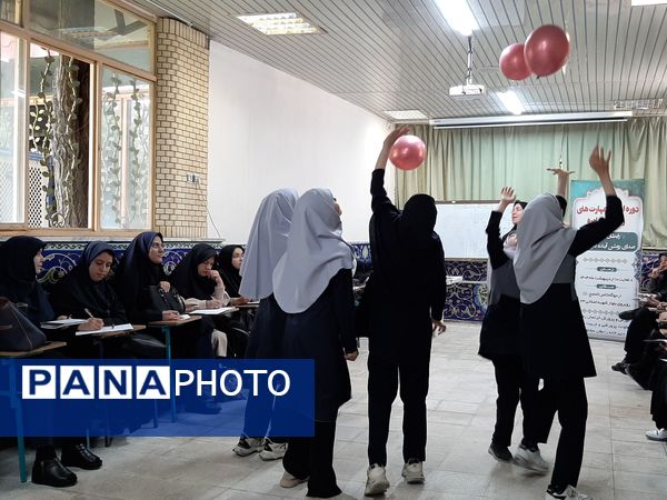 رابطان مشاوره صدای روشن آینده آموزش 