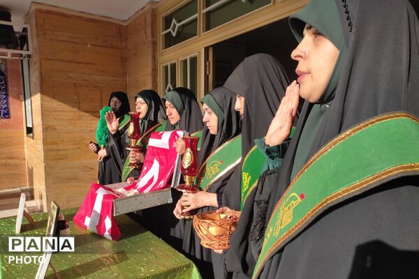 دبیرستان شهید عیسی‌وند میزبان پرچم متبرک حرم امام حسین (ع) 