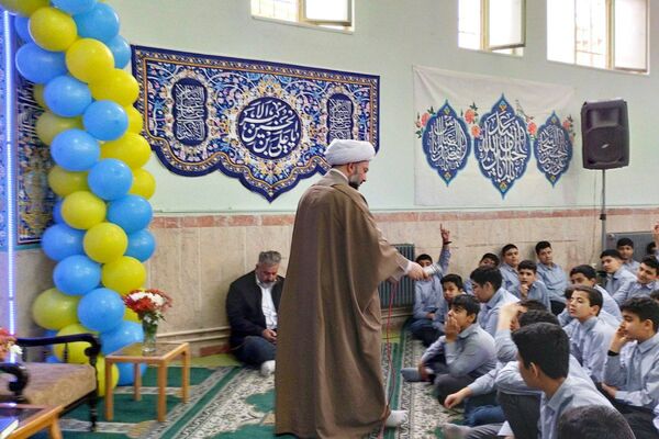 ترنم انتظار در مدارس پیشوا