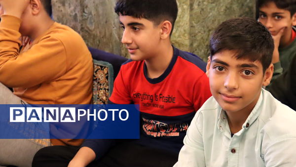 نماز جمعه سیاسی دشمن شکن بندپی شرقی با حضور نوجوانان و جوانان بسیجی