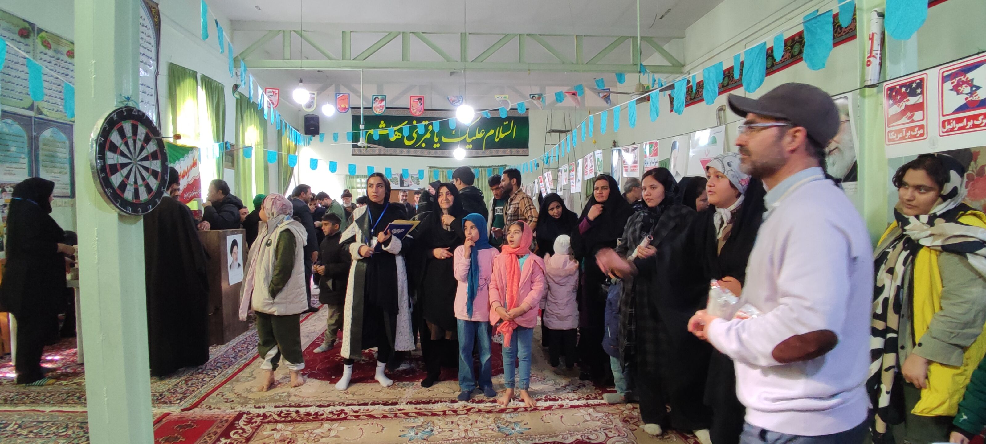 برگزاری مسابقات دارت در جشن بزرگ ۲۲بهمن در روستای اسلام آباد شیروان 