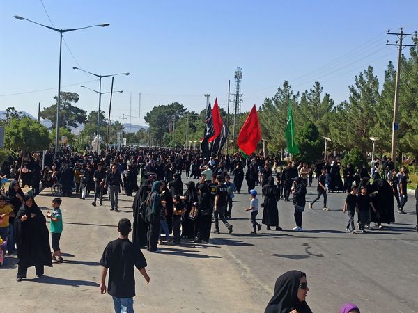 حضور پرشور مردم کاشمر در پیاده‌روی جاماندگان اربعین حسینی