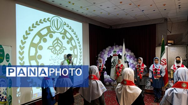 کارگاه آموزشی دانش‌آموزان دختر یاور مربی تشکیلات پیشتازان شهرستان نیشابور 