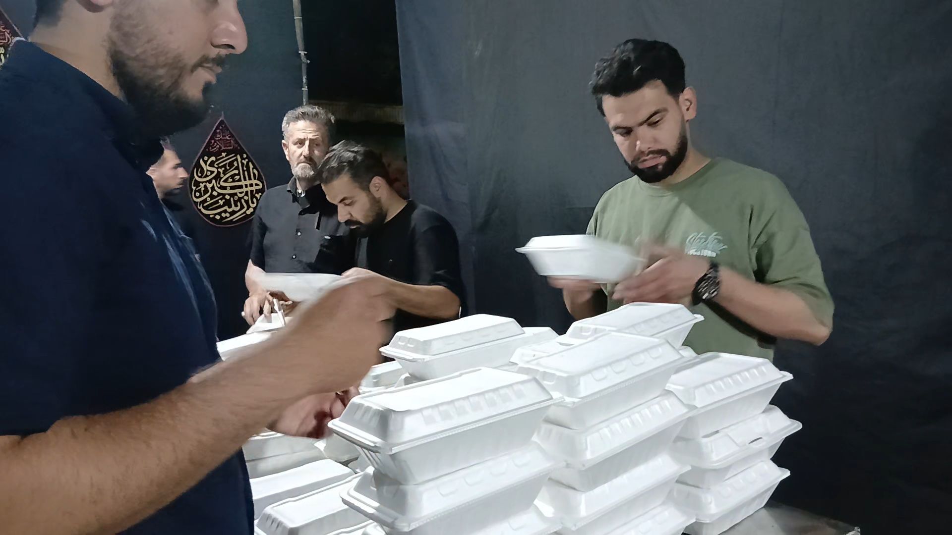 حضور پرشور مردم هیو در شب دهم محرم