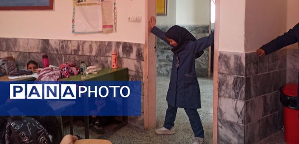 مانور زلزله در مدرسه مهندس رحمانی فرد مشهد