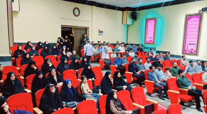الیگودرز در آغوش خانواده‌های شهدا؛ تکریم از خون‌های رنگین جهادگران