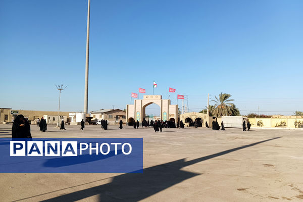 قدم گذاشتن دانش‌آموزان رباط‌کریم بر خاک پاک شلمچه