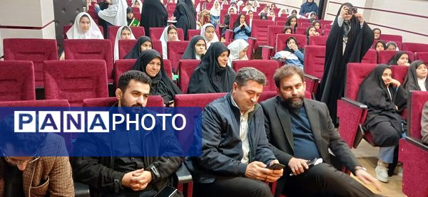 افتتاح پایگاه بسیج دانش‌آموزی در دبستان قرآنی نرجس ناحیه یک کرج