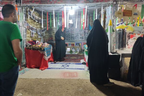 نمایشگاهی برا آشنایی با شهیدان