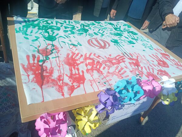حضور دانش‌آموزان بخش سراب میمه در راهپیمایی۲۲بهمن 