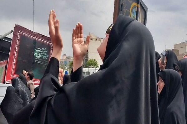 وداع تاریخی مشهدی‌ها با خادم‌الرضا؛ شهید جمهور