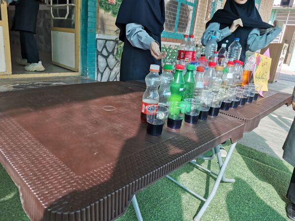 بزرگداشت روز آزمایشگاه در دبیرستان یغمای نیشابوری 
