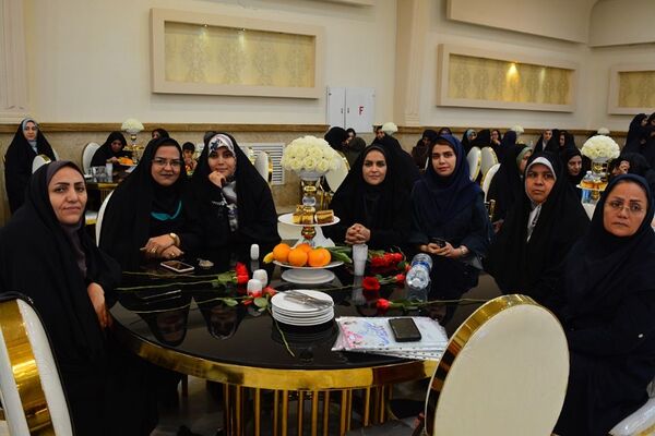 برگزاری مراسم گرامیداشت مقام معلم در بهارستان‌دو