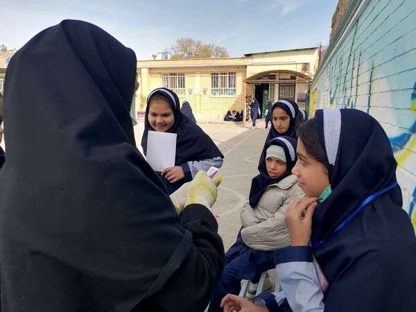 وارنیش فلوراید برای دانش آموزان دبستان ناهید نخودی 