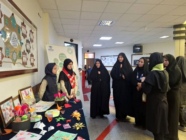 برگزاری مراسم یاوران انقلاب در دبستان آرمینه مصلی نژاد ناحیه ۶ مشهد 