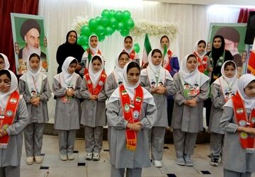 برگزاری همایش یاوران انقلاب در فاروج