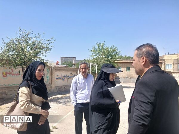 بازدید کارشناسان استانی از روند اجرایی پروژه مهر شهرستان درگزین 