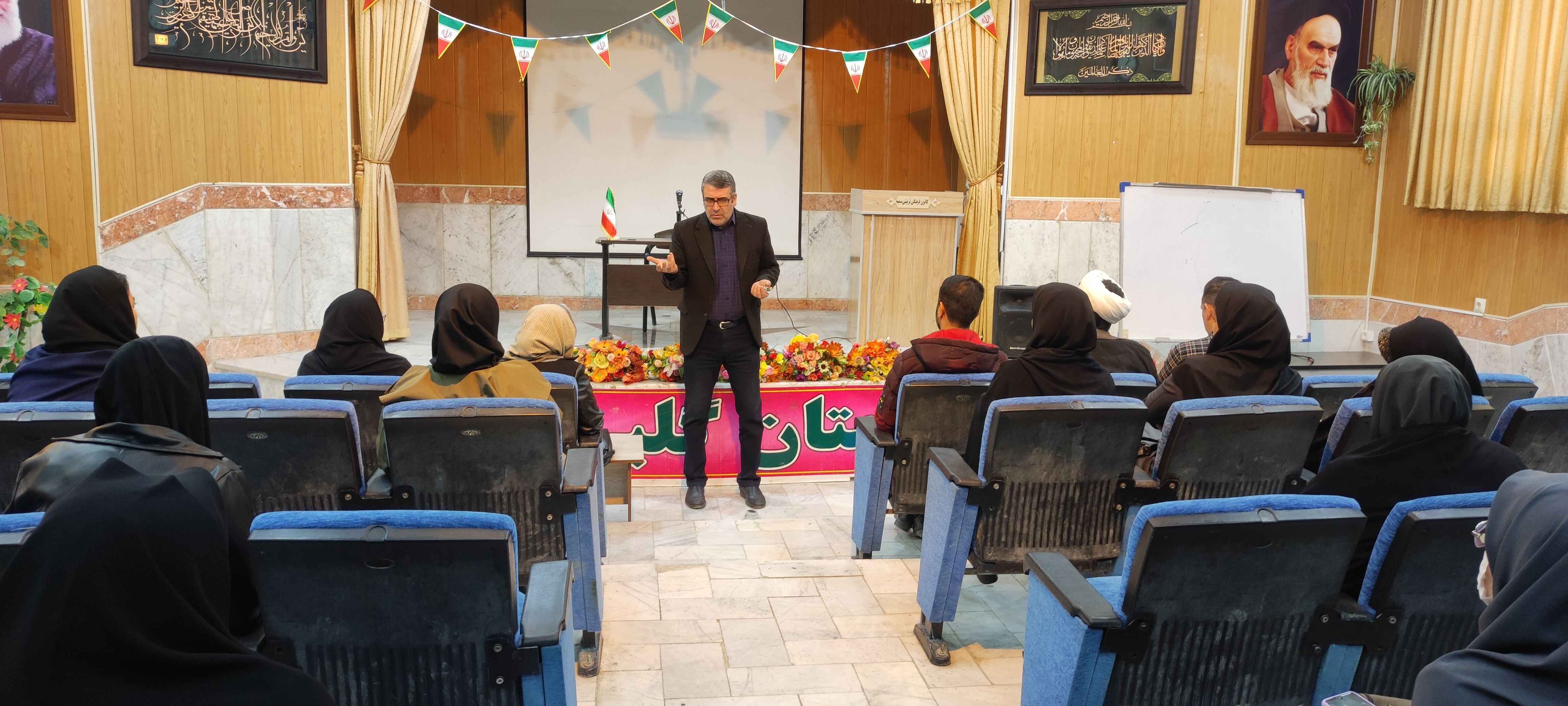 کارگاه آموزشی نماد در شیروان
