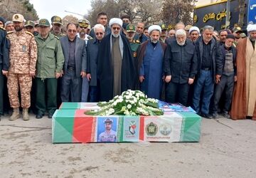 تشییع پیکر دو شهید ناوچه دنا در بجنورد
