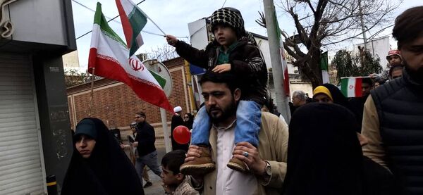 جلوه هایی از راهپیمایی جشن پیروزی انقلاب در شهر قم