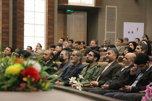 رونمایی از کارت خدمت جهادی معلمان در قم