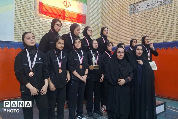 قهرمانی تیم دختران فارس در مسابقات بسکتبال منطقه شش کشور