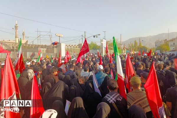 مراسم وداع و بدرقه آقای شهید ایران در مصلی امام خمینی (ره)