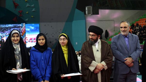 جشن میلاد حضرت فاطمه معصومه (س) و روز دختر در ورزشگاه ۶ هزار نفری انقلاب زنجان 