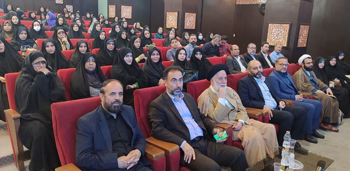 اختتامیه ششمین اجلاسیه نماز  در آستان امامزاده طاهر (ع) کرج