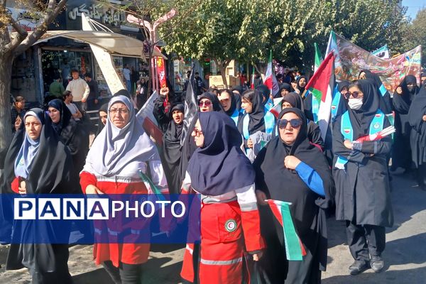 از کلاس درس تا میدان حماسه؛ تجلی عشق دانش‌آموزان رباط‌کریم به میهن