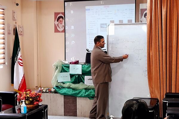 نشست بصیرتی با رویکرد انتخابات در آموزش و پرورش رودهن 