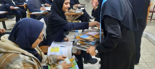 جشن روز دانش آموز در دبیرستان مهشید مصلی نژاد 