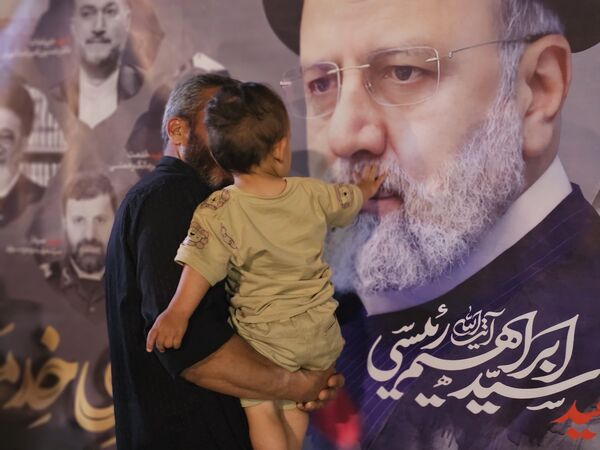 مراسم گرامیداشت شهدای خدمت و سال‌روز آزادسازی خرمشهر در مسجد امام حسین(ع) نیشابور