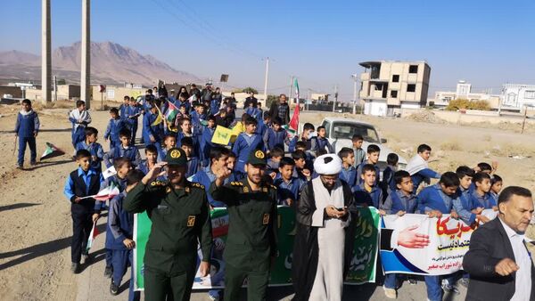 شوراب صغیر میزبان راهپیمایی باشکوه ۱۳ آبان و بزرگداشت روز دانش‌آموز