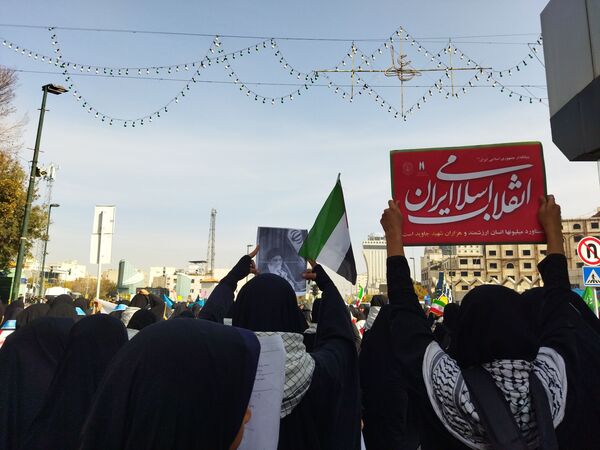راهپیمایی ۱۳ آبان در تبادکان