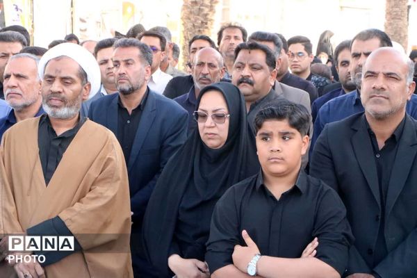 اعلام بیعت تمام قد مردم فهرج با پرچمدار انقلاب