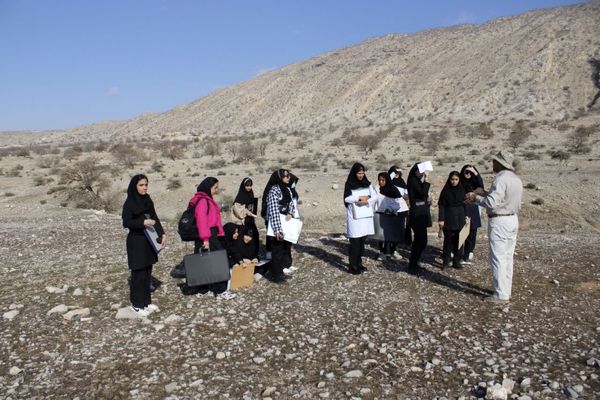 کارگاه آموزشی طراحی و نقاشی هنرستان فاطمه زهرا (س) در شهرستان گچساران
