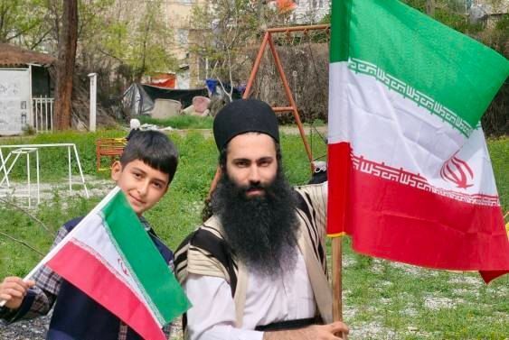 آیین کاشت نهال به نام شهدای دانش‌آموز میناب در کرج 