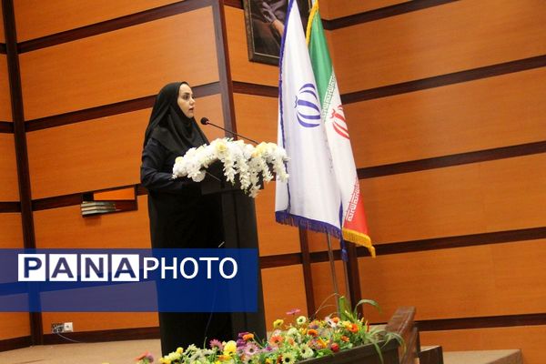 نشست روسای انجمن اولیاء و مربیان مدارس بهارستان‌دو