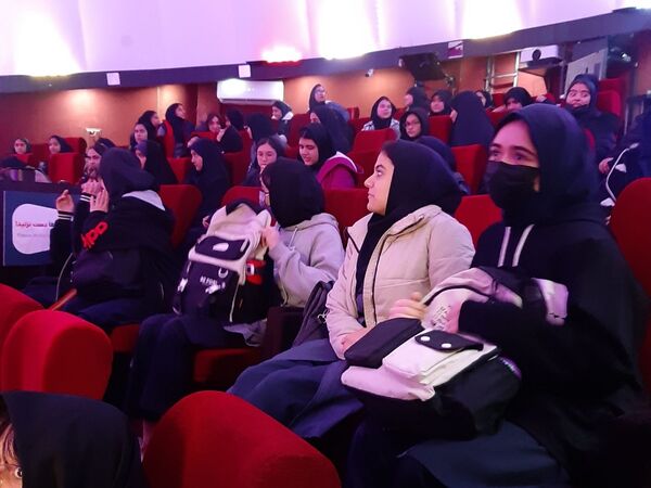 بازدید علمی دانش آموزان دبیرستان بهار آزادی از انگاریوم دانشگاه فردوسی مشهد 