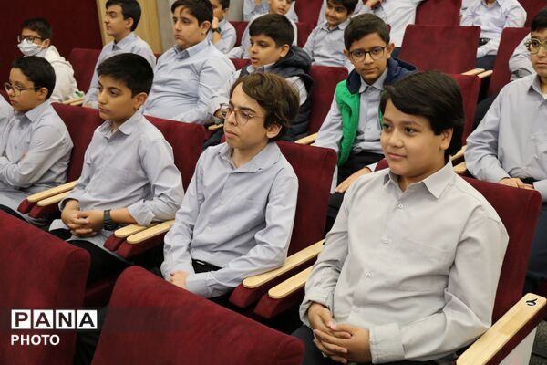 آغاز طرح «هر دانش‌آموز، یک مهارت» و تجلیل از برگزیدگان جشنواره نوجوان خوارزمی در مشهد