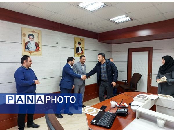  مراسم تقدیر از ناظران و عوامل اجرایی دهمین دوره جشنواره نوجوان خوارزمی شهرستان ملارد 