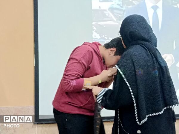 جشن تکلیف دانش‌آموزان دبیرستان پسرانه صدرا ابرکوه