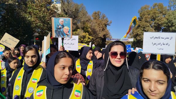 راهپیمایی ۱۳آبان در نیشابور 