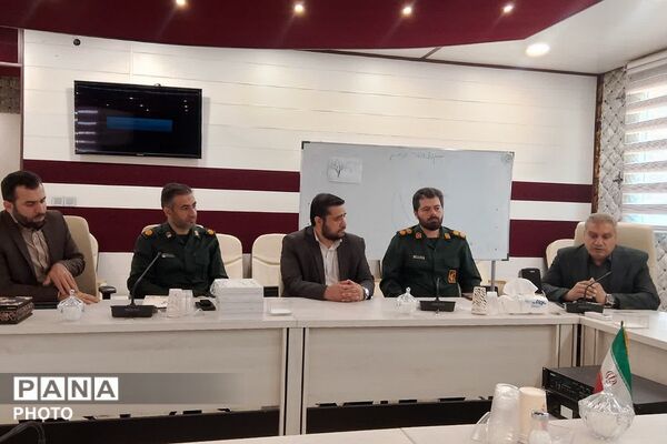 دیدار فرمانده سپاه ناحیه حضرت روح‌الله (ره) با رئیس اداره آموزش و پرورش کهریزک 